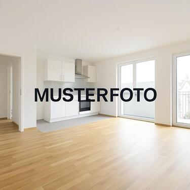 Foto - Altstadt-Wohnung mit Balkon und Einbauküche – Weißenburg