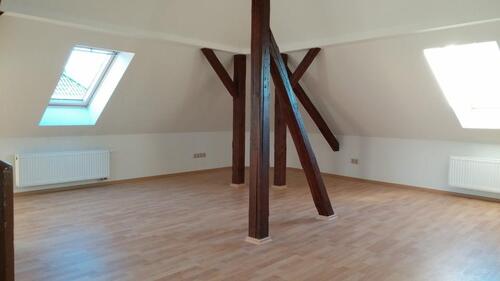 Foto - 3 Raum-Dachgeschosswohnung mit EBK für Individualisten