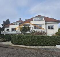 Moderne Dachgeschosswohnung in Bestlage !!! - Bergisch Gladbach