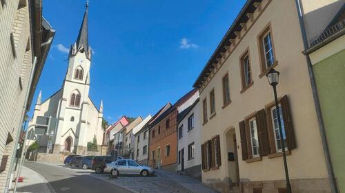 Foto - Imposantes Haus mit Geschichte und Garten ,Balkon