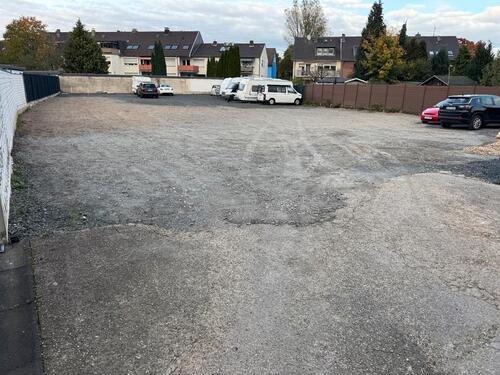 Foto - Parkplatz zum vermieten für Wohnmobil und Wohnwagen plus pkw