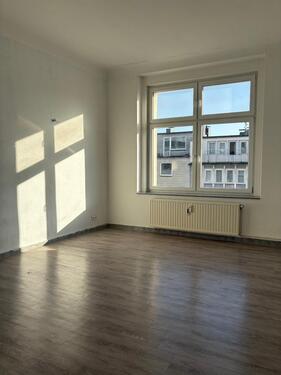 Foto - Großzügige 1 Zimmer-Wohnung mit hohen Decken