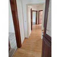 Raum Wohnung in Toplage - 945,00&nbsp;EUR Kaltmiete, ca.&nbsp; 135,00&nbsp;m&sup2; in Gotha (PLZ: 99867)