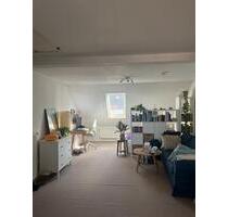 Helle 1-Zimmer-Dachgeschosswohnung - Kiel