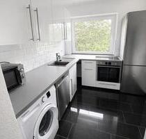 Renovierte 5-Zimmer-Wohnung mit 2 Balkonen, EBK & Stellplatz |WOB - Wolfsburg Detmerode