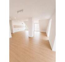 Moderne 3-Zimmer DG-Wohnung – hochwertig saniert nahe Hainberg - Oberasbach