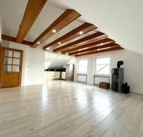 Helle, charmante 3-Zimmer-Dachgeschosswohnung in Bindlach