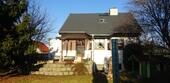 Foto - Freistehendes Einfamilienhaus mit Wirtschaftsgebäude