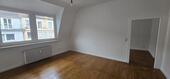 Foto - Dachgeschoss-Wohnung mit 4-ZKB in zentraler Lage von Saarbrücken!
