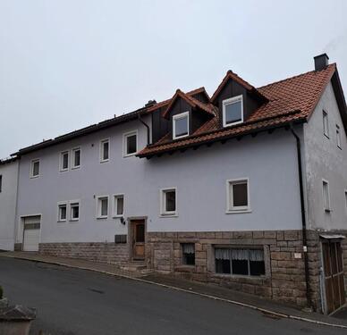 Foto - Zweifamilienhaus in Plößberg - 229.000,00&nbsp;EUR Kaufpreis, ca.&nbsp; 257,00&nbsp;m&sup2;