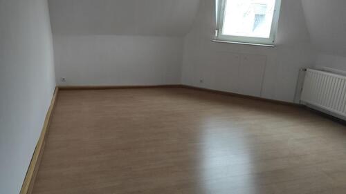Foto - Gemütliche 3-Zi.-Wohnung (Mansarde) mit modernem Altbauflair