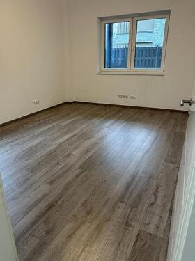 Foto - Büroraum (18 m2) am Stadtrand von Oldenburg (Petersfehn I) - TOP!