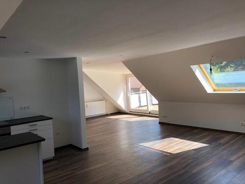 Foto - 3,5-Zimmer-Dachgeschosswohnung mit Südbalkon in ruhiger Lage