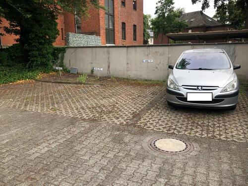 Foto - Parkplatz in Innenstadt Gütersloh Blessenstätte 23