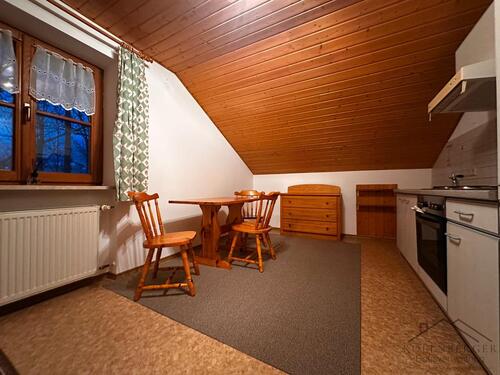 Foto - Günstige Dachgeschoss-Wohnung in Deggendorf (Mietraching) ab sofort zu vermieten!