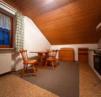 Günstige Dachgeschoss-Wohnung in Deggendorf (Mietraching) ab sofort zu vermieten!