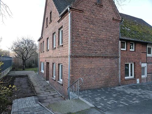 Foto - Wohnung zu vermieten, Altbau - 1.350,00&nbsp;EUR Kaltmiete, ca.&nbsp; 175,00&nbsp;m&sup2;