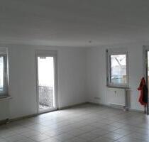 Helle 2 Zi. 90qm mit 2 Balkone in zentraler Lage in Neuenburg - Neuenburg am Rhein