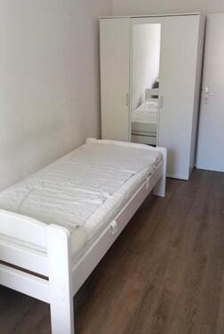 Foto - WG Zimmer zu vermieten - 330,00&nbsp;EUR Kaltmiete, ca.&nbsp; 10,00&nbsp;m&sup2;