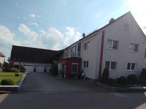 Foto - Ehemaliges landwirtschaftliches Anwesen mit 2 Familienhaus
