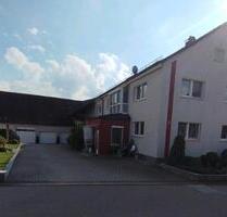 Ehemaliges landwirtschaftliches Anwesen mit 2 Familienhaus - Unterschneidheim
