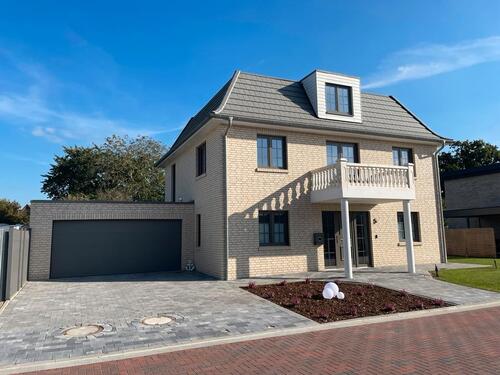 Foto - Repräsentative Villa mit Doppelgarage in Brake (Unterweser)