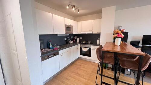 Foto - Helle, möblierte 2-ZW mit Balkon!