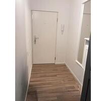 GERÄUMIGE WOHNUNG IN FRANKFURT-FECHENHEIM ZU VERMIETEN - Frankfurt am Main Ost