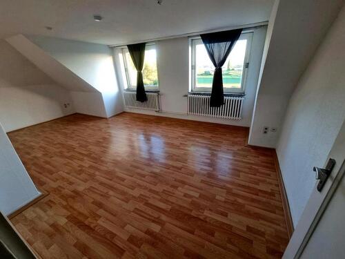 Foto - Dachgeschosswohnung ab 01.02. - 550,00&nbsp;EUR Kaltmiete, ca.&nbsp; 60,00&nbsp;m&sup2;