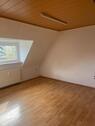 Foto - Zwei Zimmer Wohnung im Dachgeschoss zu vermieten ab Mai
