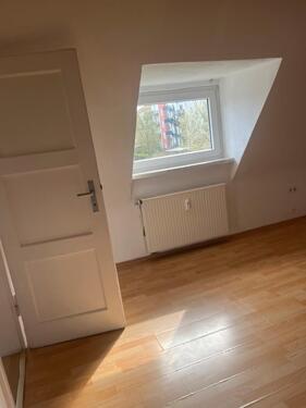 Foto - 1 Zimmer Dachgeschoßwohnung zur Miete in Kassel