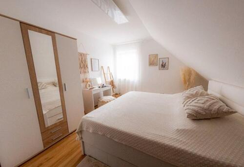 Foto - Dachgeschoßwohnung in Hemau zur Miete