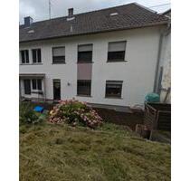 Doppelhaushälfte mit 2 Garagen - 275.000,00 EUR Kaufpreis, in Merzig (PLZ: 66663)
