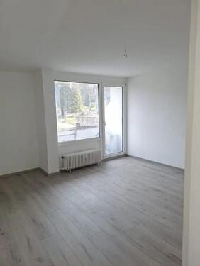 Foto - Renovierte 2-Zimmer-Wohnung im 1. OG in zentraler Lage!