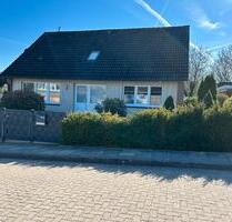 Wärmepumpe & PV Anlage Einfamilienhaus mit Einliegerwohnung, Pool - Horneburg