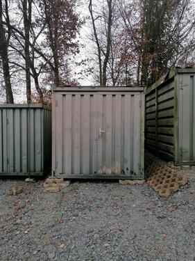 Foto - Container Lager Motorrad Stellplatz Lagerfläche