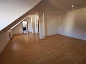Foto - Schöne 1-Zimmer im Dachgeschoss mit Wanne und EBK in sehr beliebter Lage!
