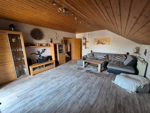 Foto - 3 Zimmer Dachgeschoßwohnung zur Miete in Hunderdorf