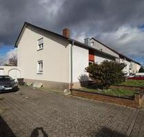 Ein- Zweifamilienhaus mit Garten und herrlicher Aussicht - Kandel
