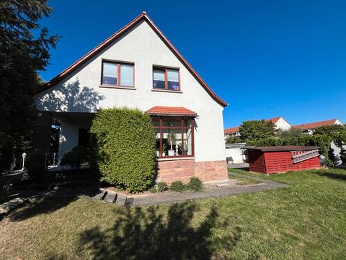 Foto - Toll gelegenes Einfamilienhaus mit großem Grundstück zu kaufen