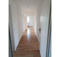 Helle 3-Zimmer-Wohnung in Krefeld, 2. Etage – frisch renoviert