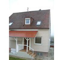 Einfamilienhaus - 1.400,00&nbsp;EUR Kaltmiete, ca.&nbsp; 118,00&nbsp;m&sup2; in Diedorf (PLZ: 86420)