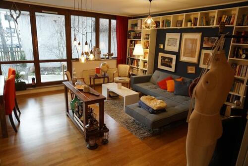 Foto - Originell geschnittene Gartenwohnung in Alt Solln - Terrasse , Bad neu