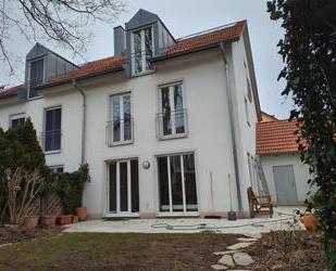 schön ruhig und doch zentral in Erding: komplettes Einfamilienhaus mit Garten