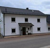 Einfamilienhaus mit Garten – ländlich & ruhig - Pfeffenhausen Einfamilienhaus mit Garten – ländlich & ruhig - Pfeffenhausen