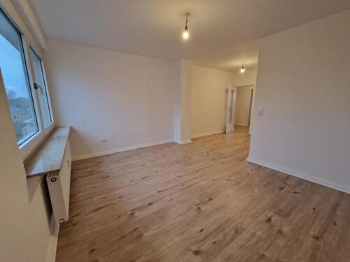 Foto - Helle, frisch renovierte 3-Zimmer-Wohnung wartet auf Sie!