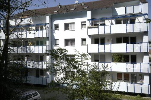 Foto - * * WOHNGLÜCK * * Zentral gelegene 2-Zimmer-Wohnung m. Südbalkon