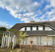 1. OG Mietwohnung 110 qm 2,5 Zimmer, EBK, Balkon, offener Kamin - Neuenkirchen