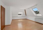 Foto - Helle Dachgeschosswohnung in ruhigem Zweifamilienhaus