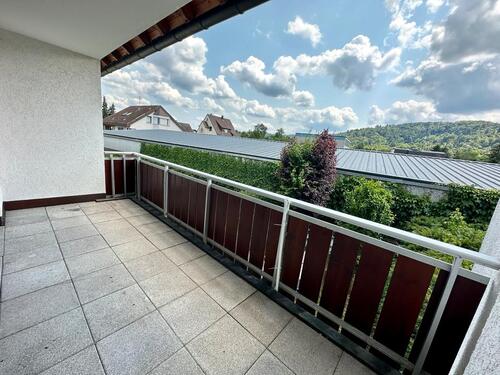 Foto - Helle 2-Zimmerwohnung mit 2 Balkonen, TG Stellplatz und EBK